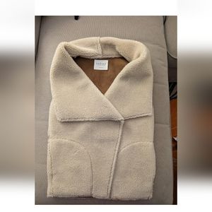 Sherpa Vest Velvet By  Graham And Spenser